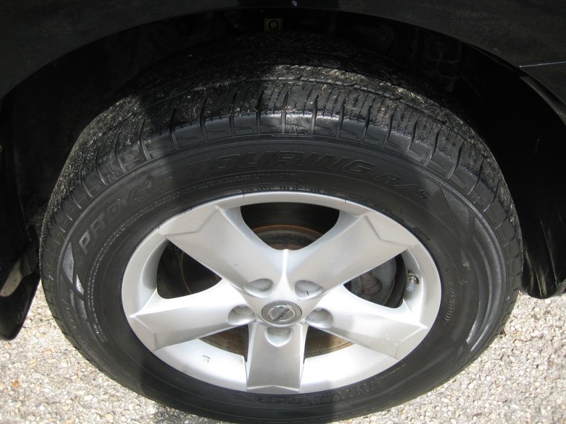Nissan Rogue Vehicle Image 09