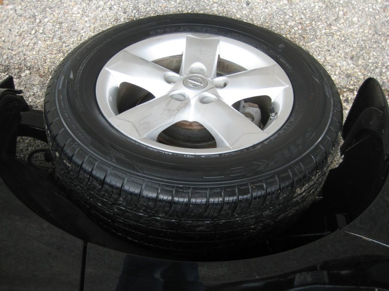 Nissan Rogue Vehicle Image 10