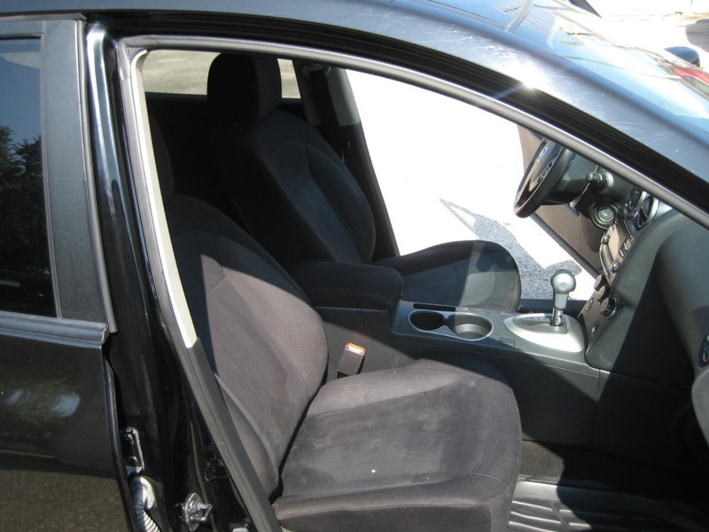 Nissan Rogue Vehicle Image 21