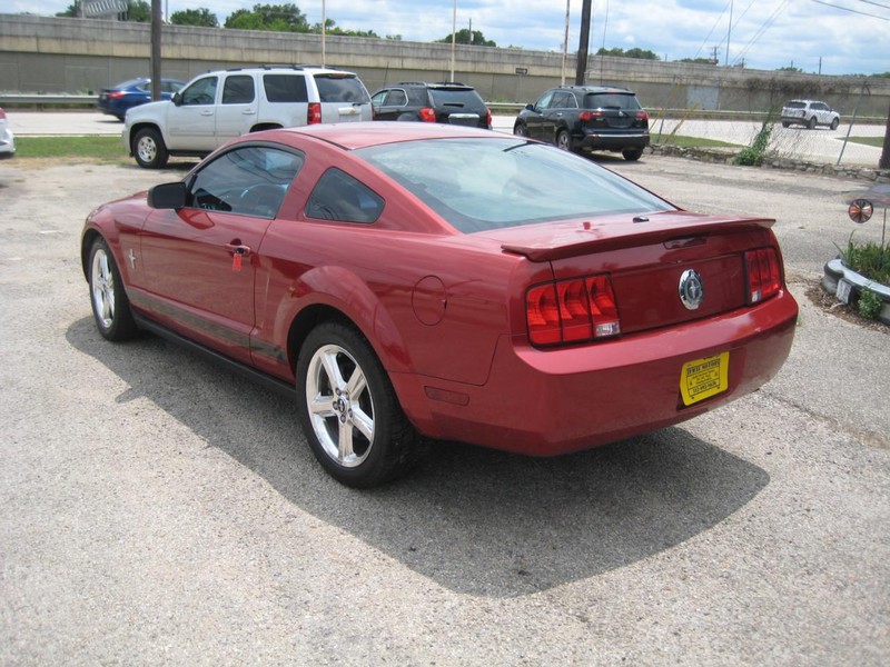 Ford Mustang Vehicle Image 03