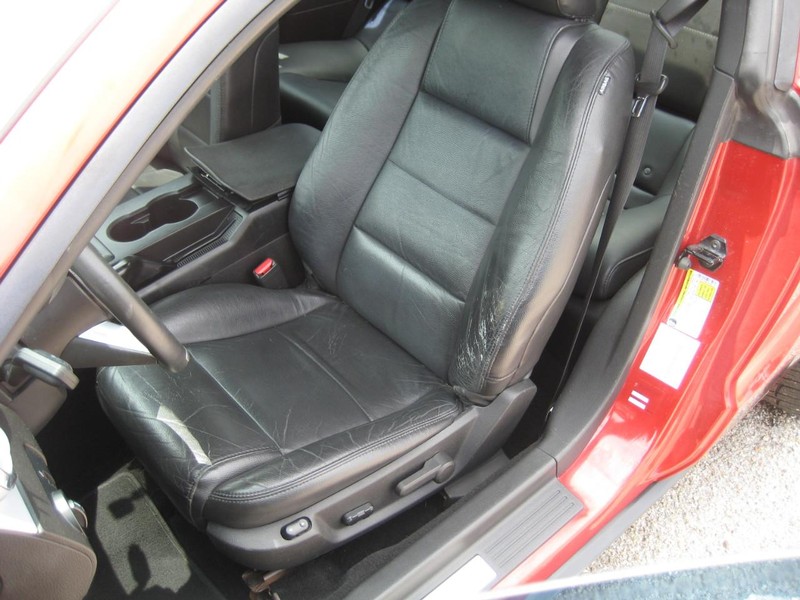 Ford Mustang Vehicle Image 13