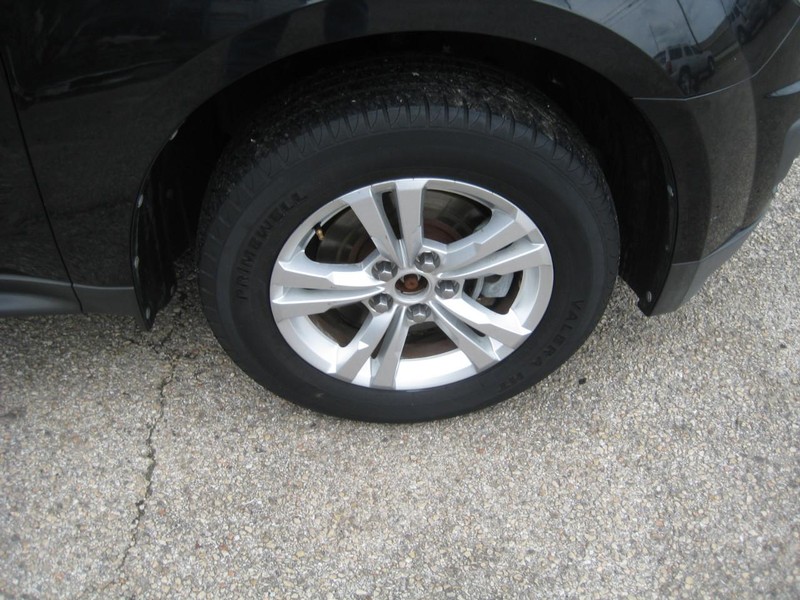 Chevrolet Equinox Vehicle Image 10