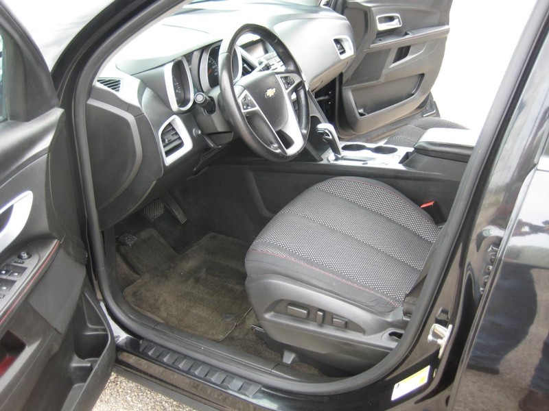 Chevrolet Equinox Vehicle Image 13
