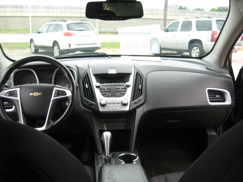 Chevrolet Equinox Vehicle Image 16