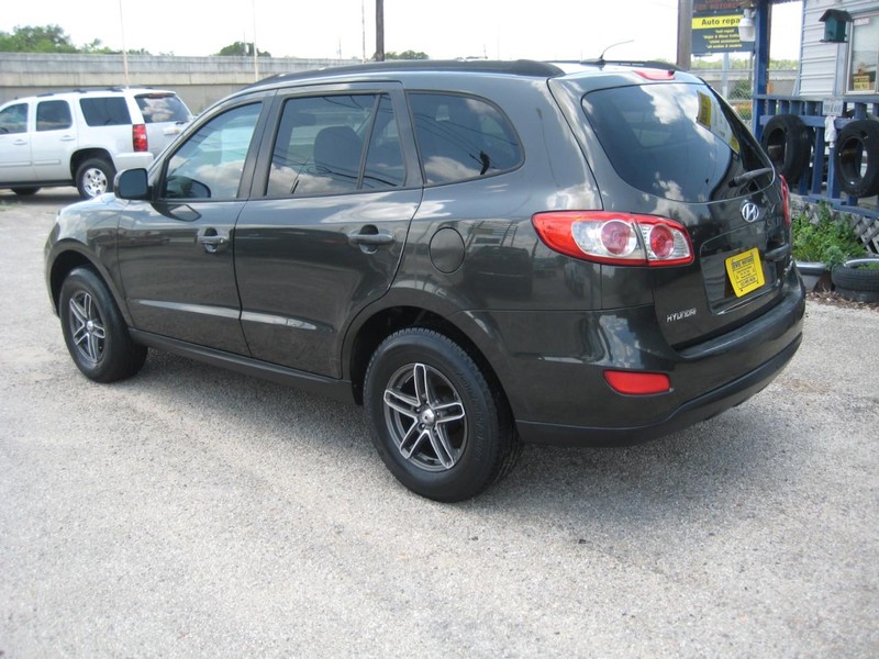 Hyundai Santa Fe Vehicle Image 04