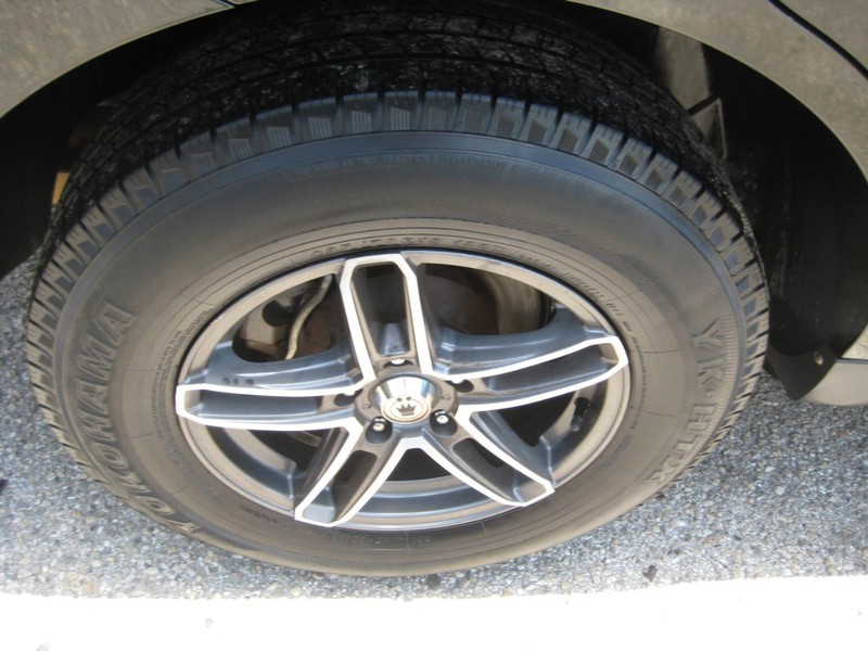 Hyundai Santa Fe Vehicle Image 10