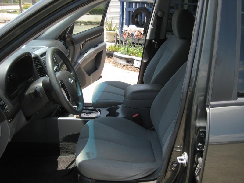 Hyundai Santa Fe Vehicle Image 14