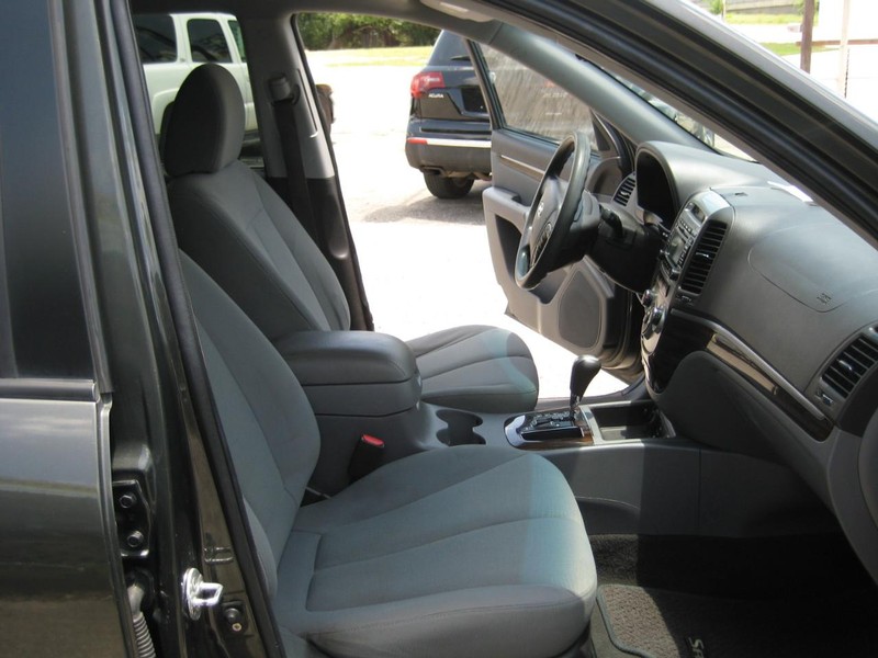 Hyundai Santa Fe Vehicle Image 17