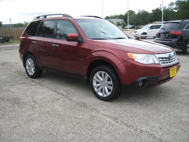 Subaru Forester Vehicle Image 08