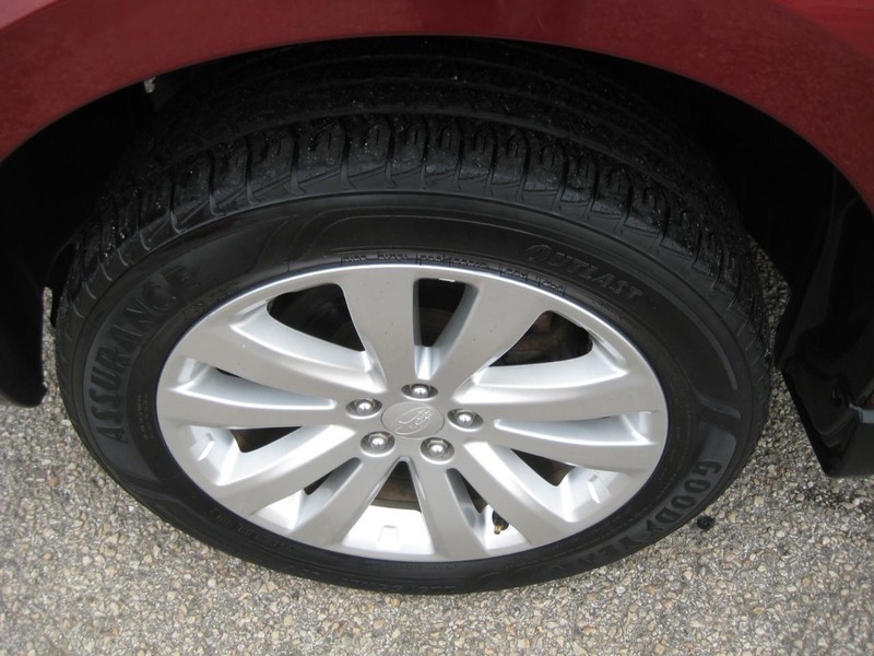 Subaru Forester Vehicle Image 12