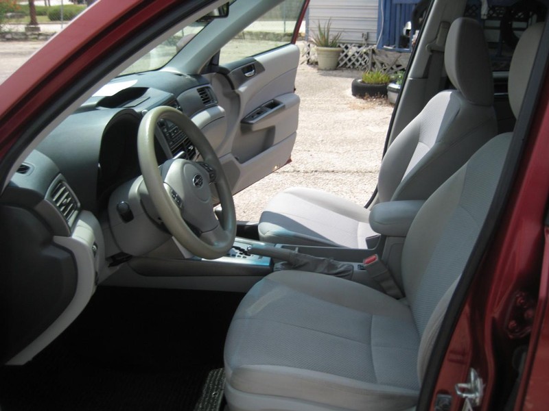 Subaru Forester Vehicle Image 17