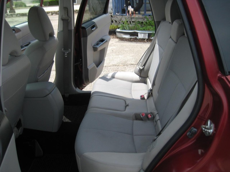 Subaru Forester Vehicle Image 22