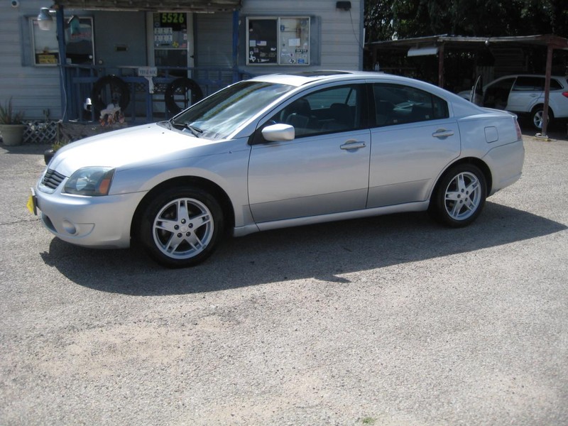 Mitsubishi Galant Vehicle Image 02