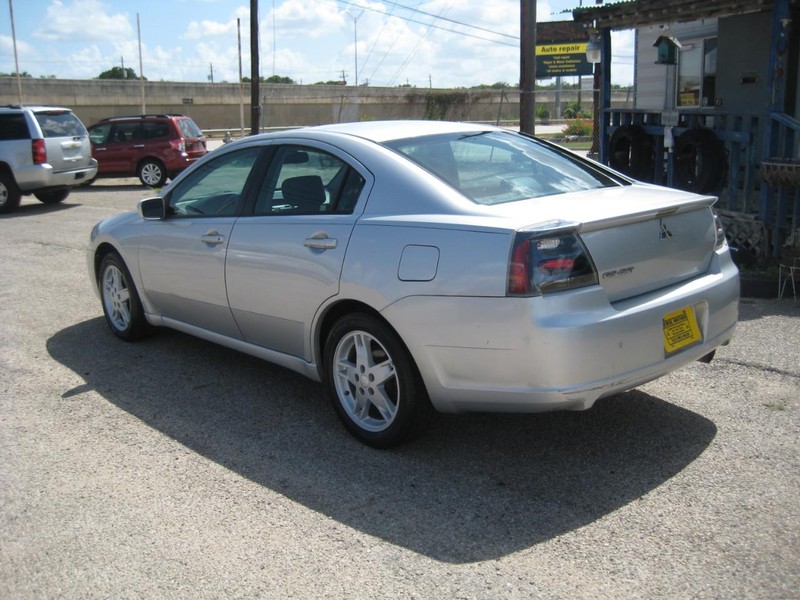 Mitsubishi Galant Vehicle Image 04