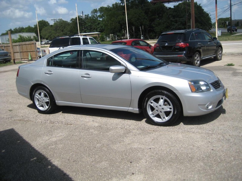 Mitsubishi Galant Vehicle Image 07