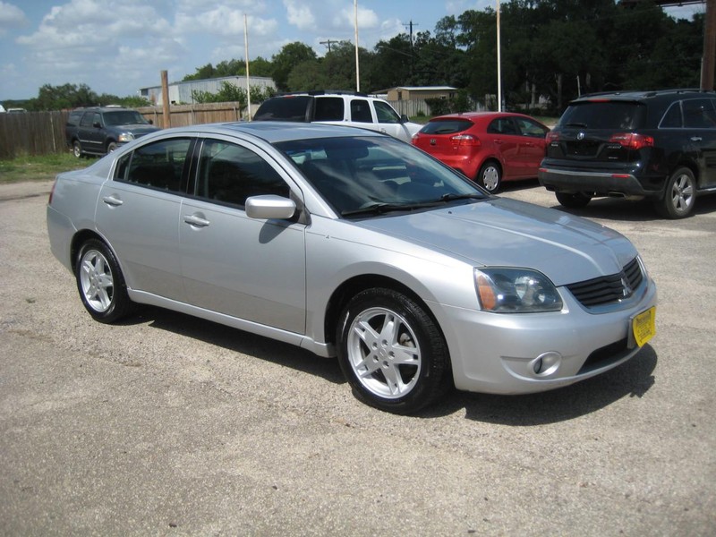 Mitsubishi Galant Vehicle Image 08