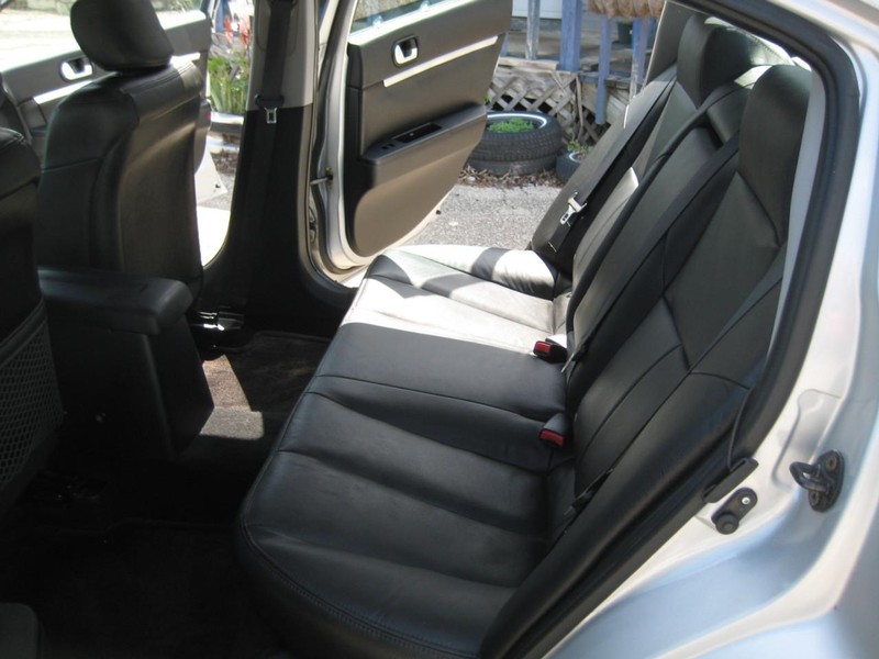 Mitsubishi Galant Vehicle Image 22
