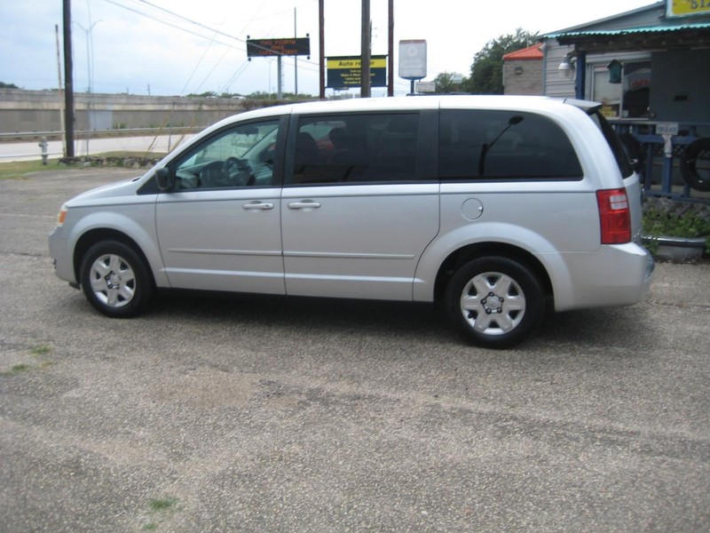 Dodge Grand Caravan Vehicle Image 03