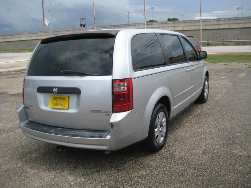 Dodge Grand Caravan Vehicle Image 05