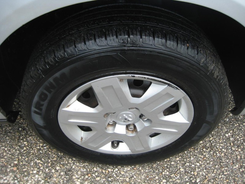 Dodge Grand Caravan Vehicle Image 09