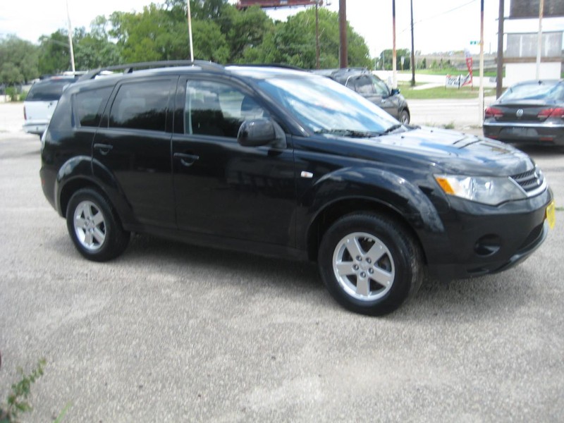 Mitsubishi Outlander Vehicle Image 07