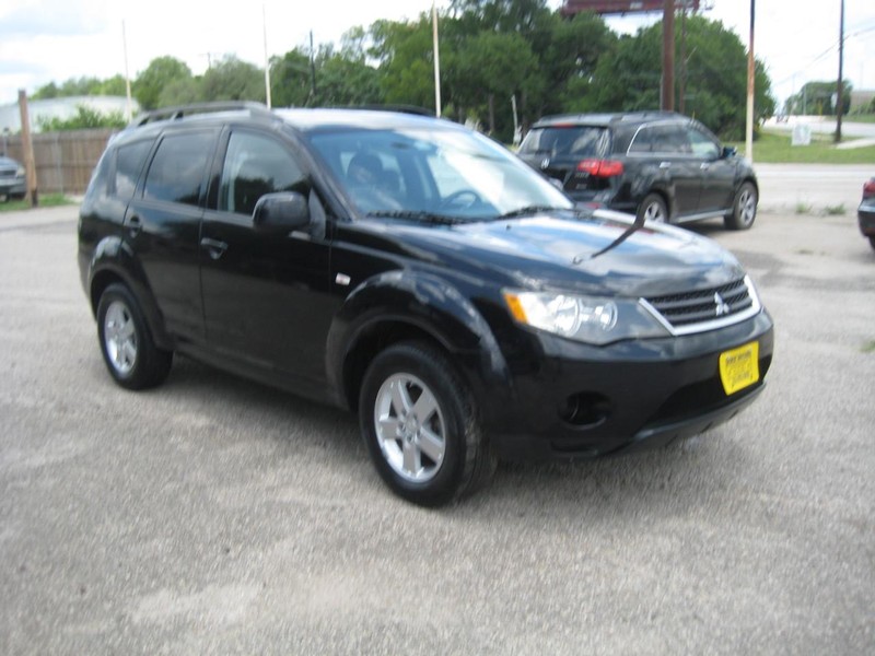 Mitsubishi Outlander Vehicle Image 08