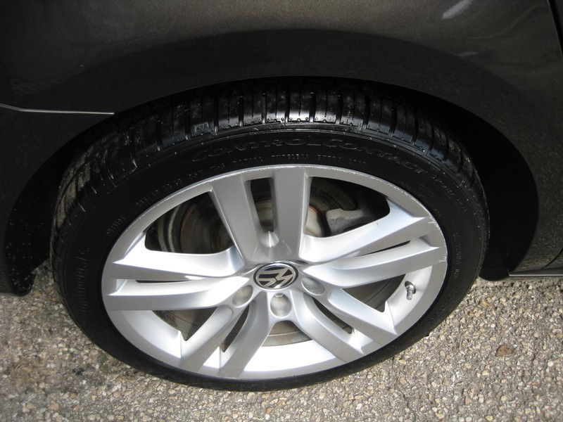 Volkswagen CC Vehicle Image 10