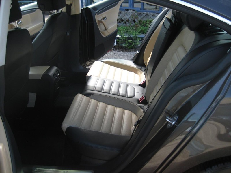 Volkswagen CC Vehicle Image 22