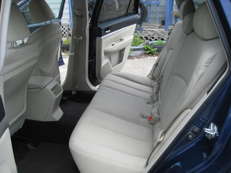 Subaru Outback Vehicle Image 22
