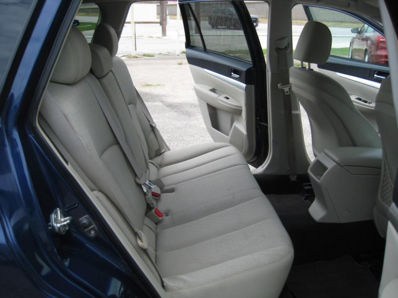 Subaru Outback Vehicle Image 23
