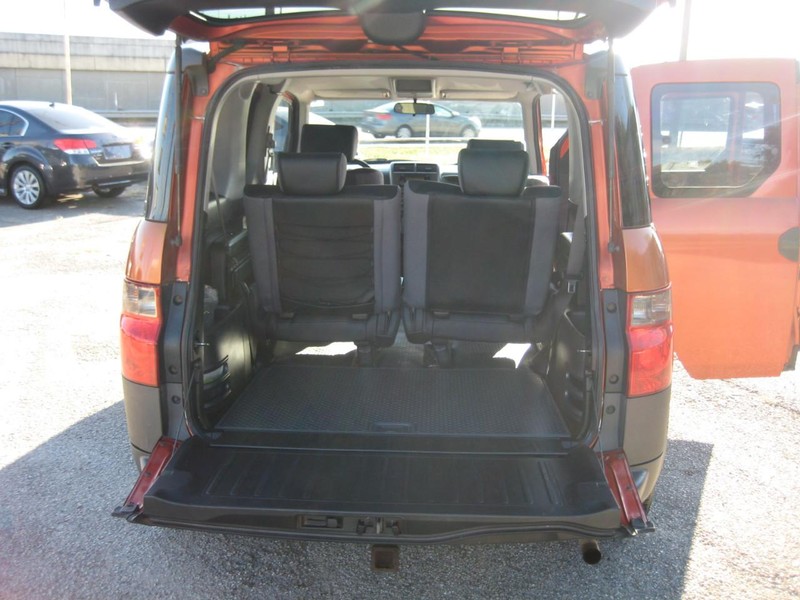 Honda Element Vehicle Image 14