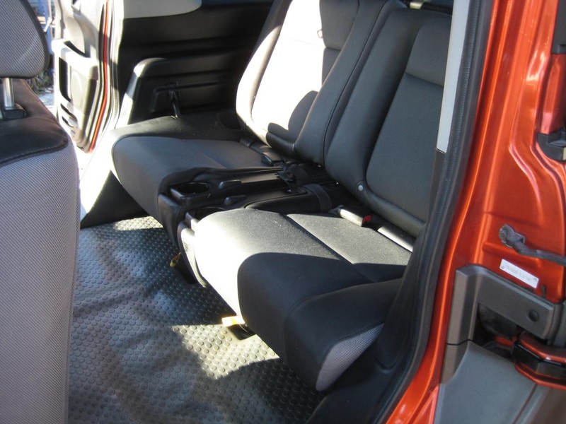 Honda Element Vehicle Image 16