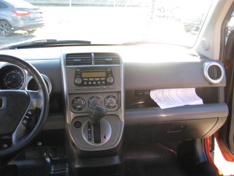 Honda Element Vehicle Image 18
