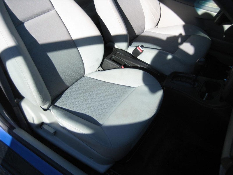 Chevrolet Cobalt Vehicle Image 12