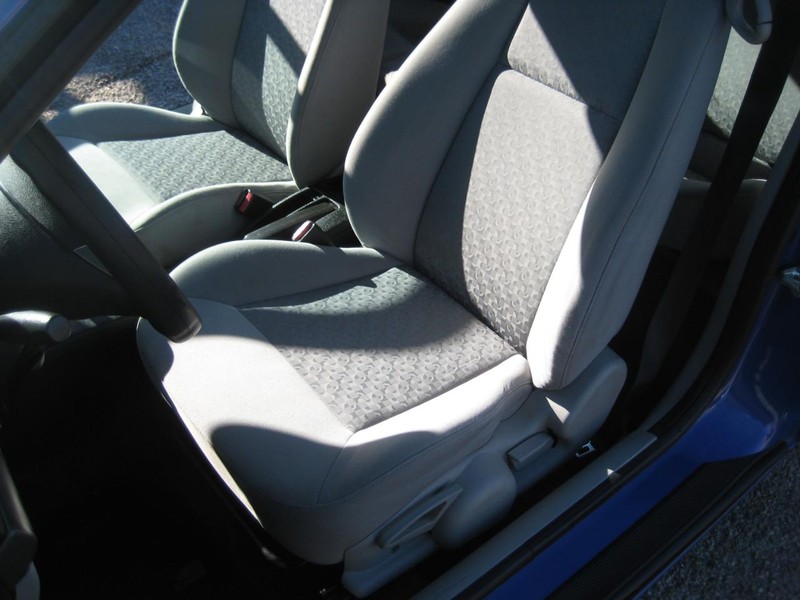 Chevrolet Cobalt Vehicle Image 15