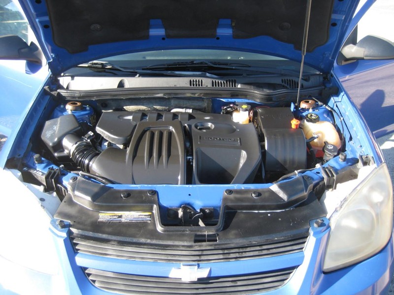 Chevrolet Cobalt Vehicle Image 16
