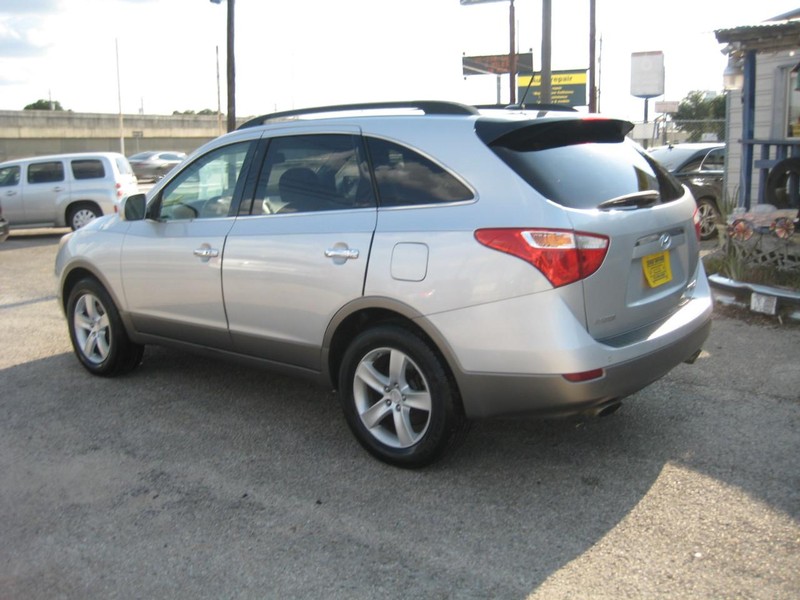 Hyundai Veracruz Vehicle Image 04