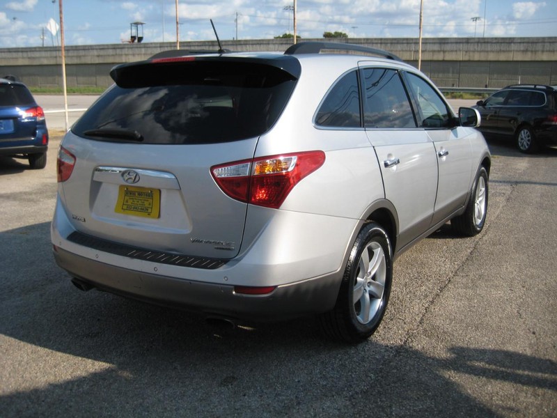 Hyundai Veracruz Vehicle Image 05