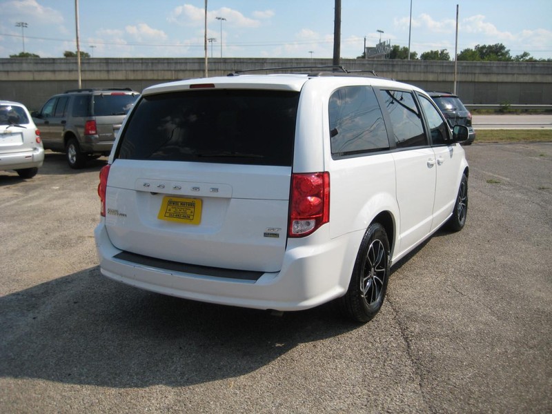 Dodge Grand Caravan Vehicle Image 04