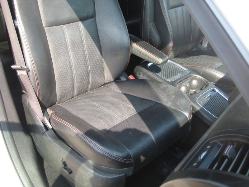 Dodge Grand Caravan Vehicle Image 13