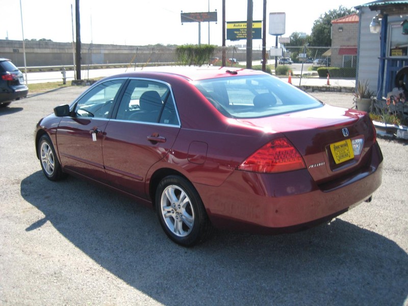 Honda Accord Vehicle Image 04