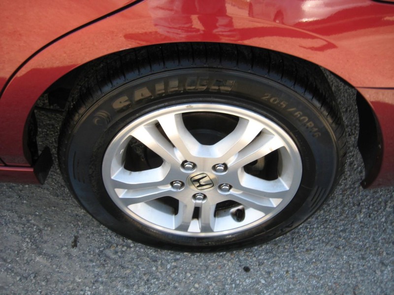 Honda Accord Vehicle Image 11