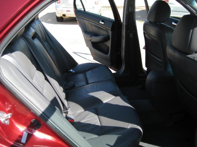 Honda Accord Vehicle Image 23