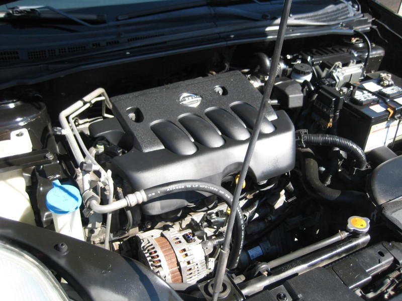 Nissan Sentra Vehicle Full-screen Gallery Image 13