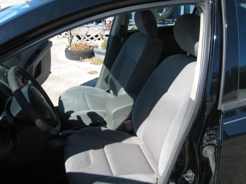 Nissan Sentra Vehicle Full-screen Gallery Image 18