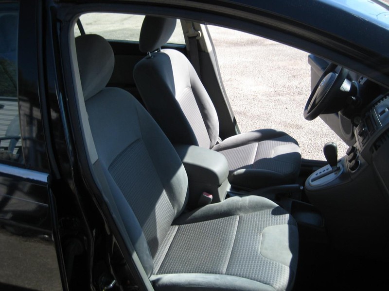 Nissan Sentra Vehicle Full-screen Gallery Image 21