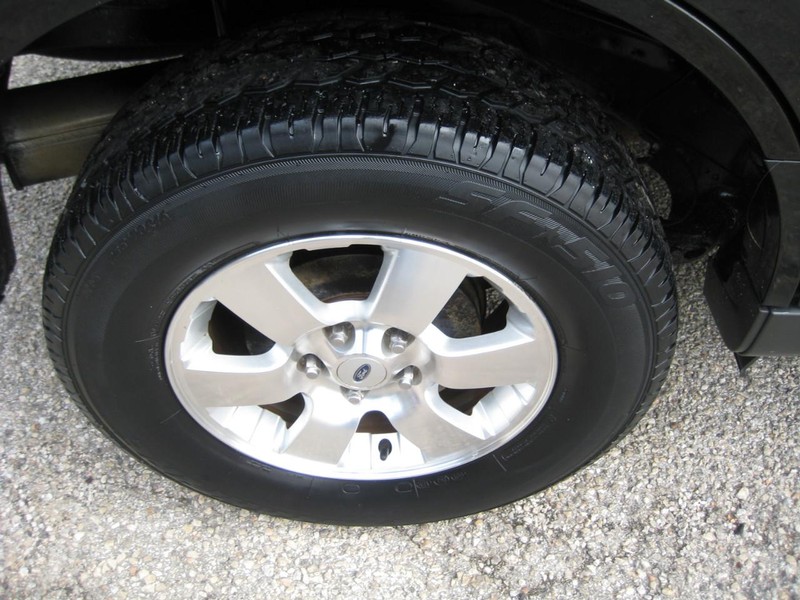 Ford Escape Vehicle Image 09