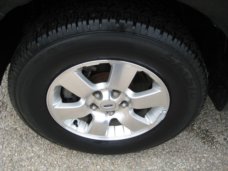 Ford Escape Vehicle Image 11