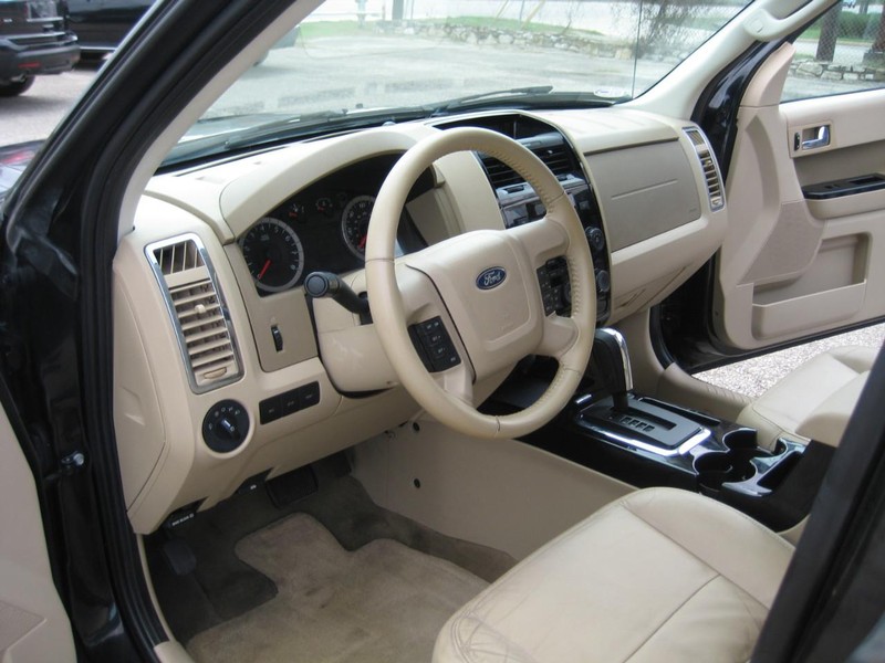 Ford Escape Vehicle Image 15