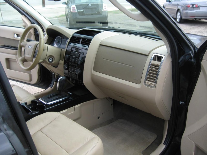 Ford Escape Vehicle Image 18